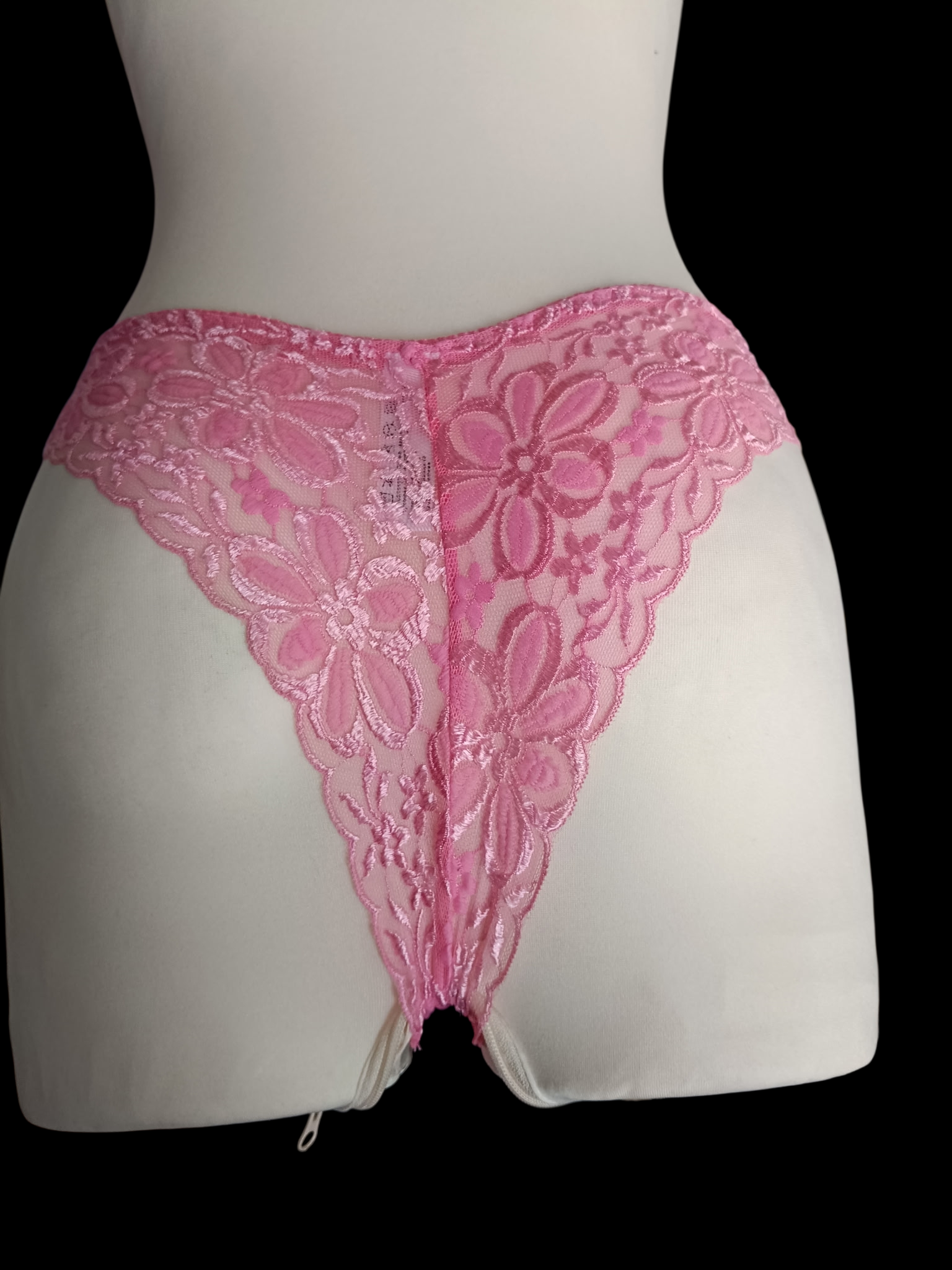 Figi_damskie_stringi_